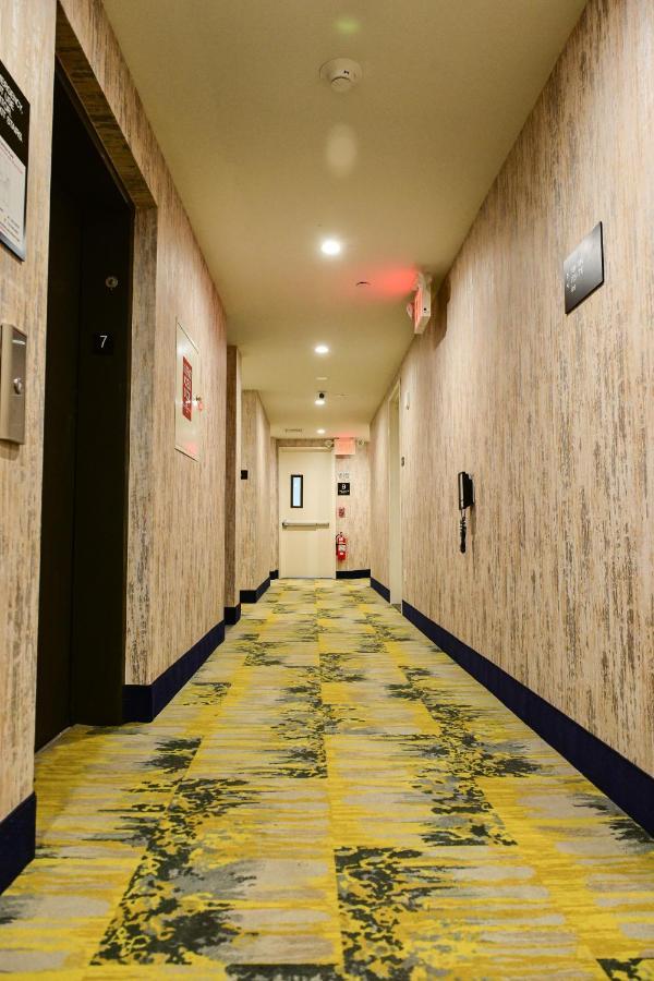 纽约 Super 8 By Wyndham Bronx Near Botanical Garden酒店 外观 照片