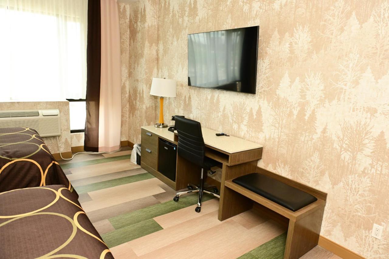 纽约 Super 8 By Wyndham Bronx Near Botanical Garden酒店 外观 照片