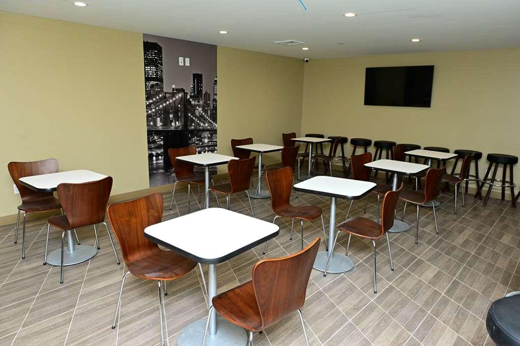 纽约 Super 8 By Wyndham Bronx Near Botanical Garden酒店 餐厅 照片